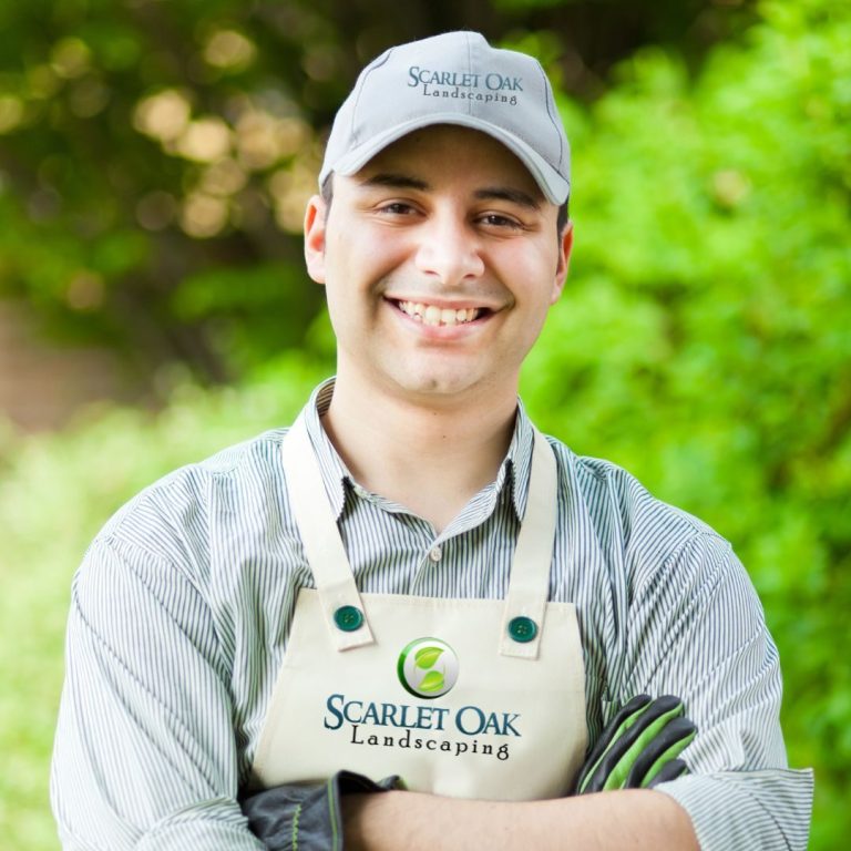 Scarlet Oak Employee With Uniform